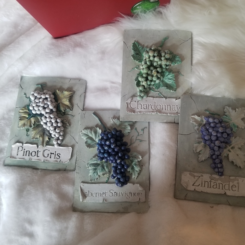 4 green slate wine hanging plaques.